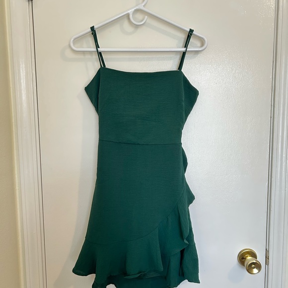 Lovely Day Dresses & Skirts - Lovely Day Emerald Green Spaghetti-Strap Ruffle Midi Dress